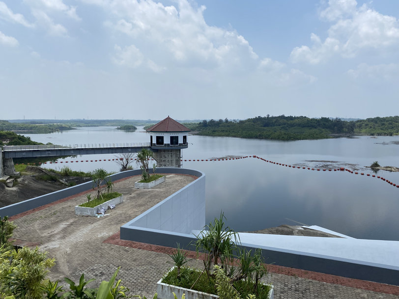 Come la piattaforma PcVue supervisiona la gestione dell'acqua nella diga di Karian, in Indonesia