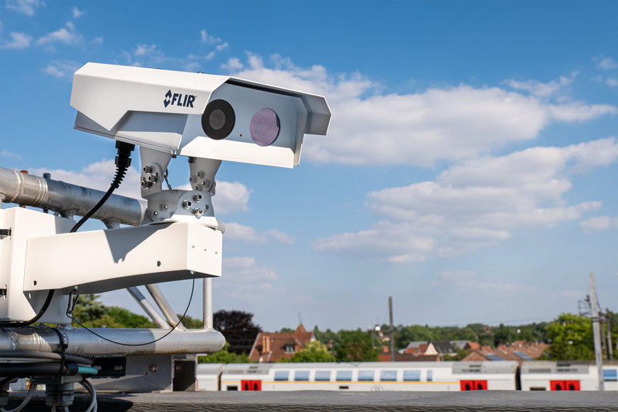 FLIR presenta la telecamera TrafiBot Dual AI per migliorare il flusso del traffico interurbano e la sicurezza stradale